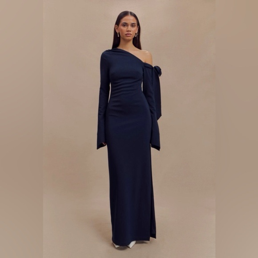 Meshki Nicola Maxi Dress Midnight Blue Graduation Style Dress - Picture 5 of 5
